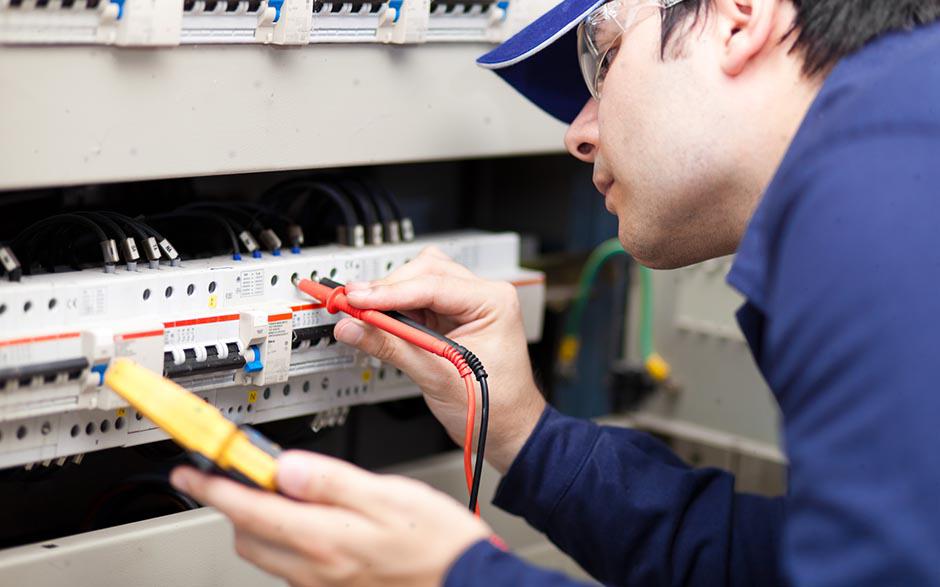 prix d'un électricien Le Chesnay